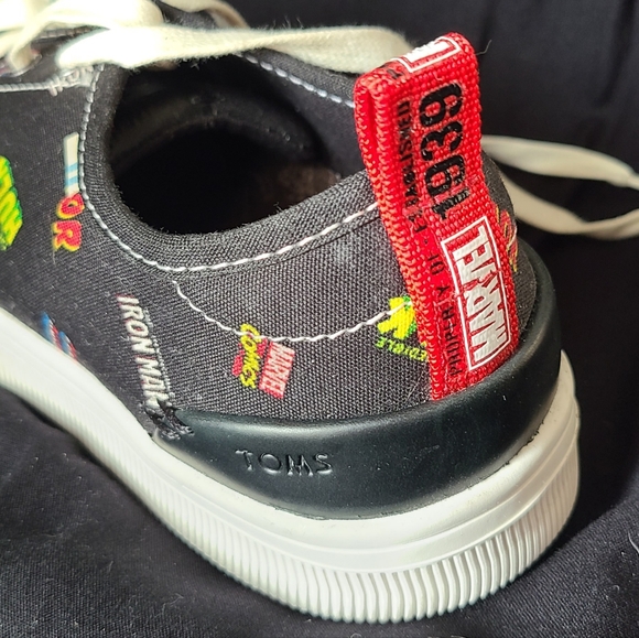 Toms Marvel Shoes - Picture 2 of 7